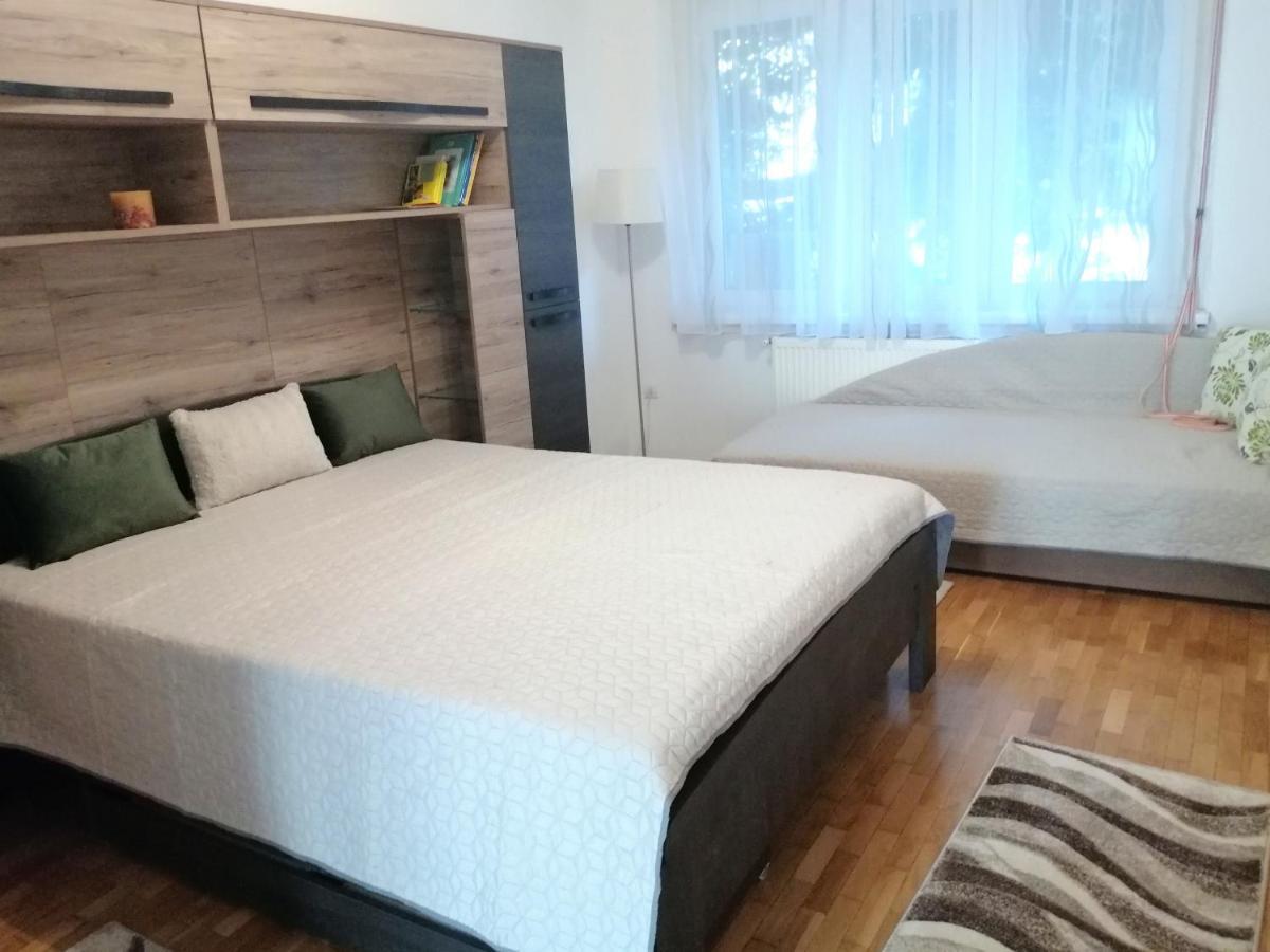 Appartement Matilda Apartman à Hajdúszoboszló Extérieur photo