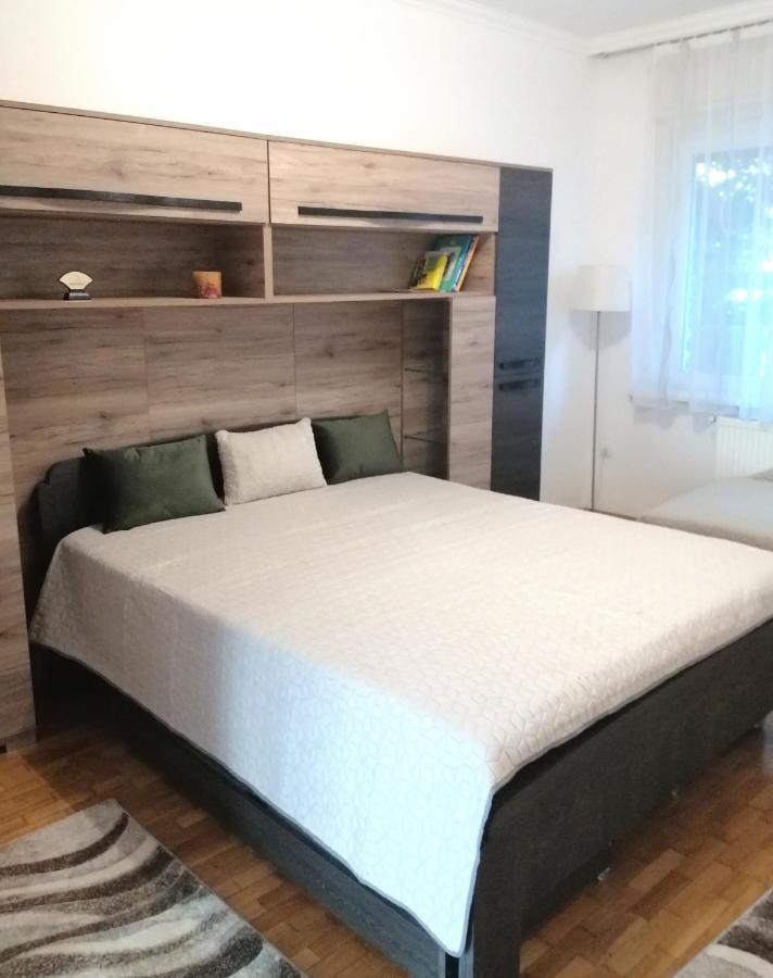Appartement Matilda Apartman à Hajdúszoboszló Extérieur photo