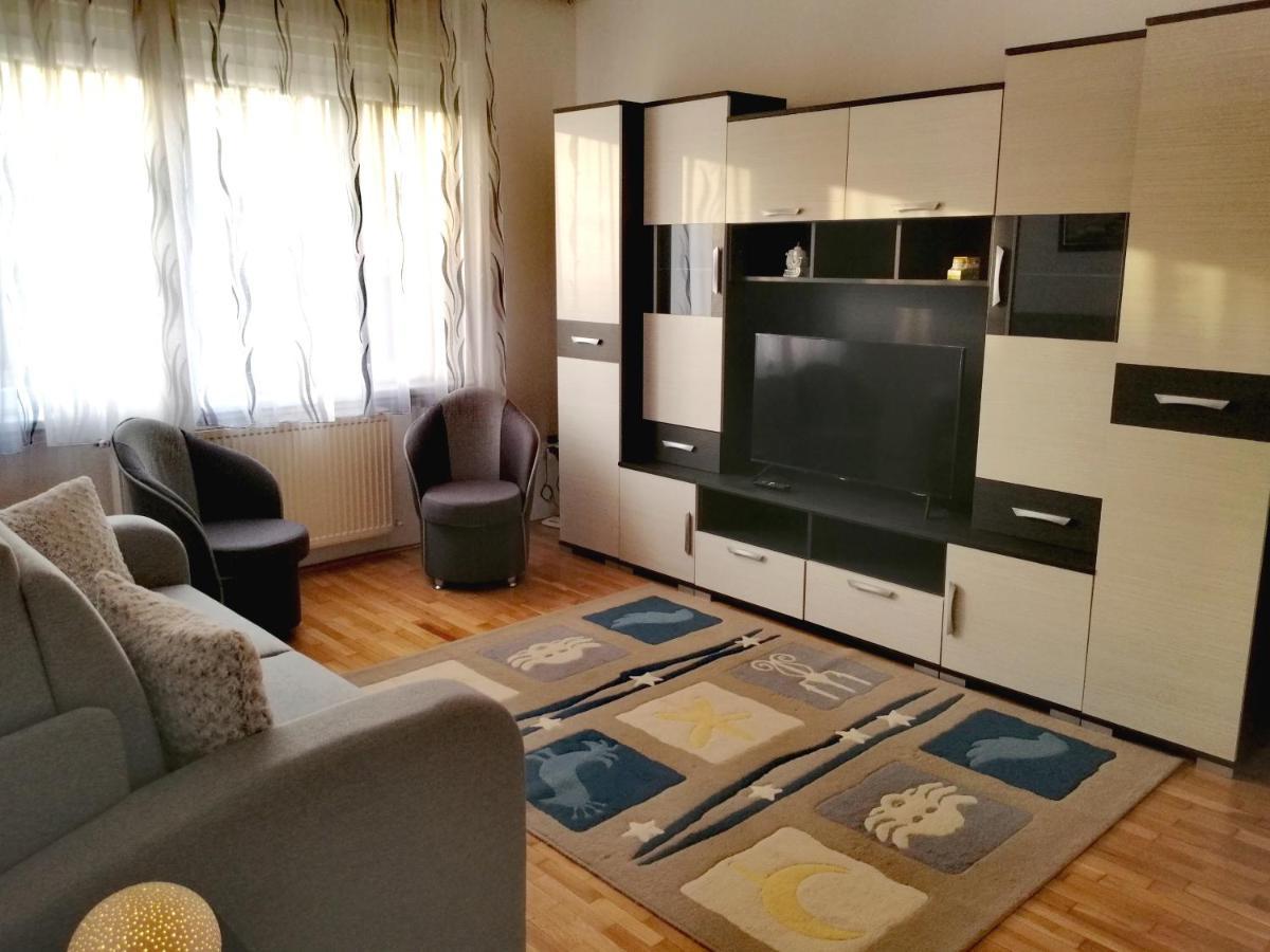 Appartement Matilda Apartman à Hajdúszoboszló Extérieur photo