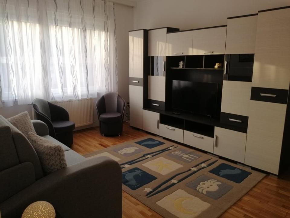 Appartement Matilda Apartman à Hajdúszoboszló Extérieur photo